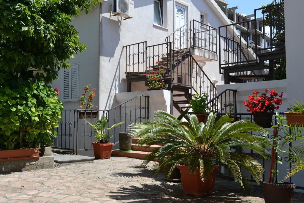Apartments Luka Budva Exterior photo
